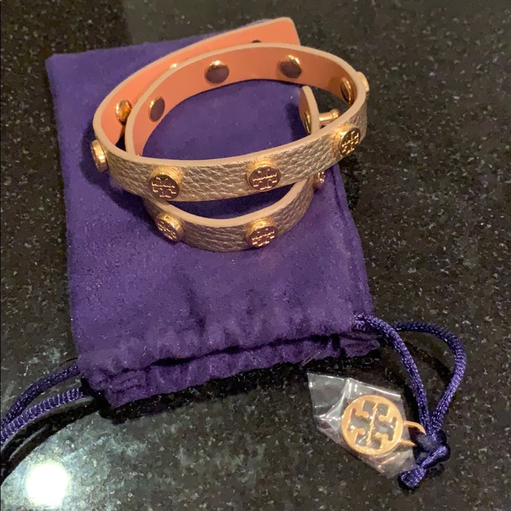TORY BURCH DOUBLE WRAP LOGO BRACELET